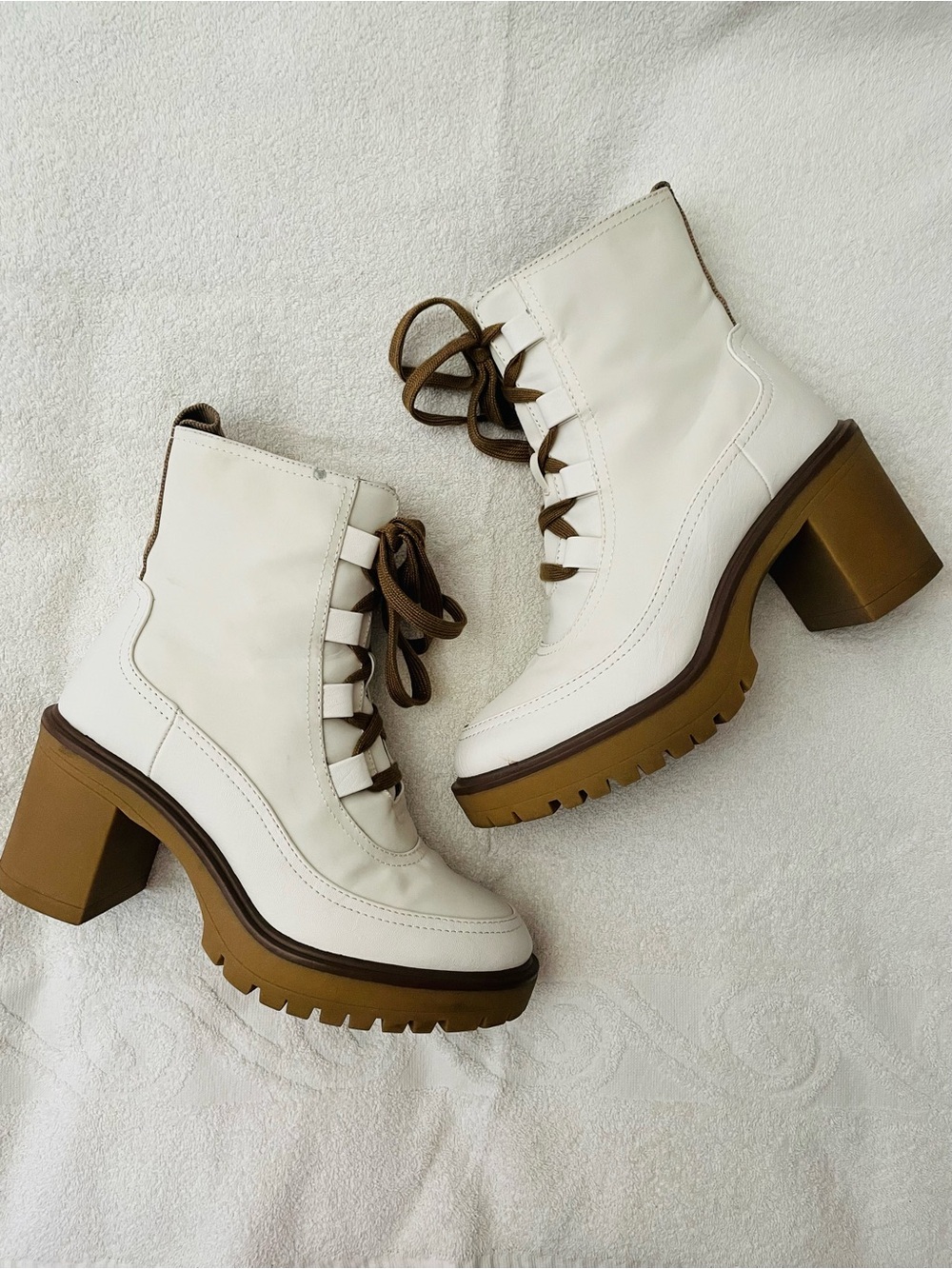 Universal Thread Glenda Hiking Boot with Heel